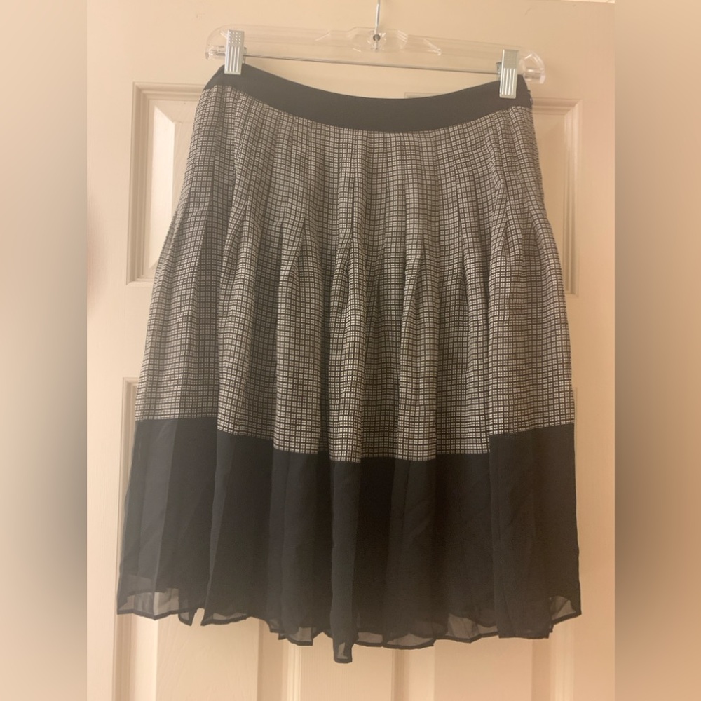 Ann Taylor Pleated Black & Tan Plaid Tiered Skirt